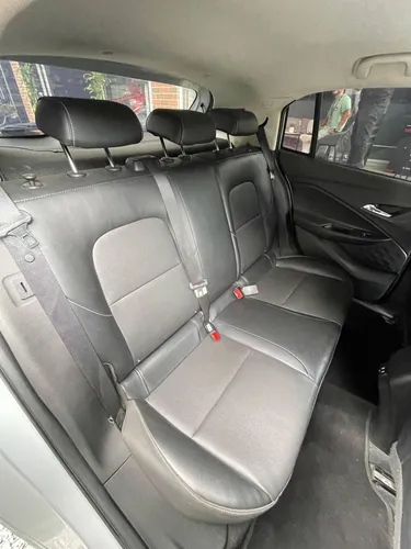 Chevrolet Onix 1.0T Premier Hatch At