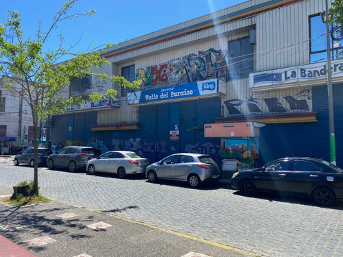 Local De 120m2, 3 Pisos Frente A Plaza Echaurren, Valparaíso