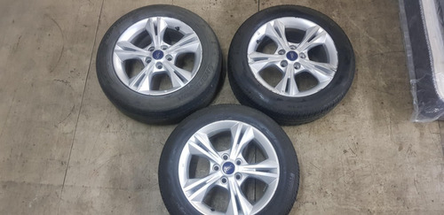 Llanta Ford Focus 2015 Con Cubierta