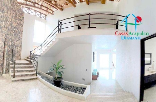 Imagen 3 de 14 de Cad Villas Del Sol Aves 6. Alberca, Salón De Fiestas, Jardín