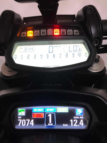 Imagen 4 de 8 de Ducati Diavel Dark Stealth