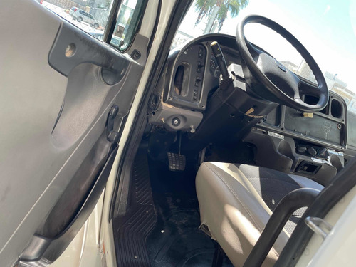Imagen 5 de 11 de Freightliner M2