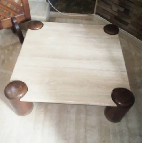 Mesas Con Base De Madera Samán Y Tope De Mármol (Usado)