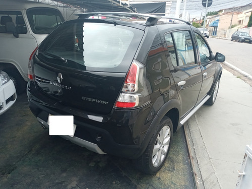 Imagem 5 de 12 de Sandero Stepway 1.6 Aut. Bco Couro