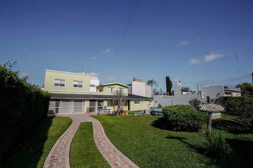 Imagen 18 de 20 de Casa En Venta De Tres Dormitorios Pileta, La Plata