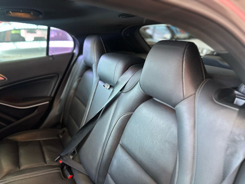 Mercedes-Benz Classe GLA 2.0 Sport Turbo 4matic 5p