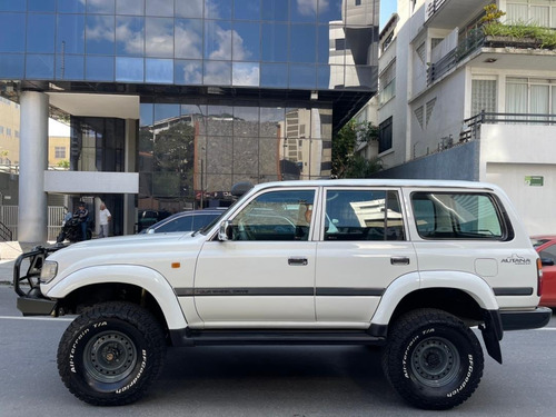Imagen 3 de 7 de Land Cruiser Au