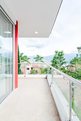 Casa En Venta En La Estrella. Cod V4129