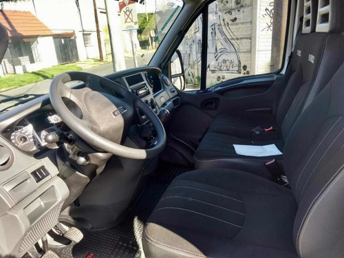Iveco Furgón 35-15