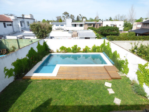 Casa En Venta En Gonnet 16 Bis E/ 493 Y 493 Bis - Dacal Bienes Raices