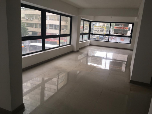 Amplia Oficina O Local Comercial.
