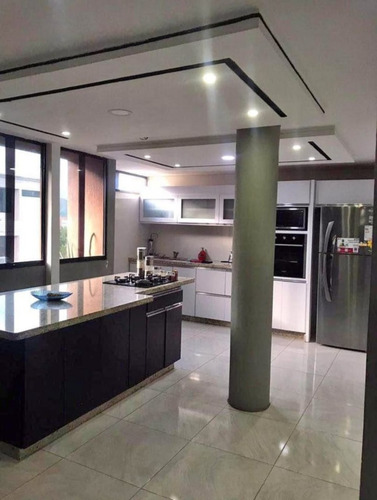 En Venta Pent-house Duplex En El Conjunto Resd. Valle Topacio, Municipio San Diego Estado Carabobo / Venezuela Emer.