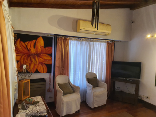 Excelente Casa En Versailles, Garage, Patio, Terraza, Lista Para Habitar. Rebajada.