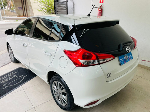 Toyota Yaris 1.5 Xl Plus Connect 16v Cvt 5p