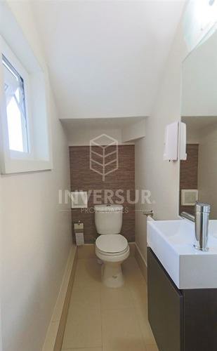 Casa En Venta De 4 Dormitorios En Puerto Varas