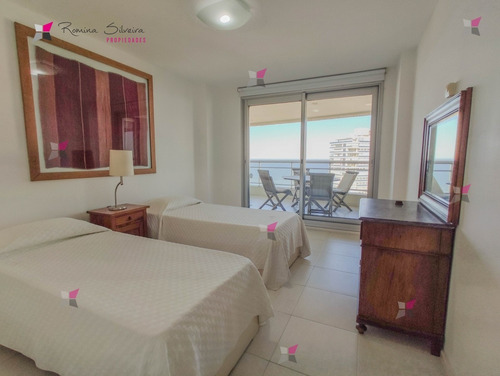 Apartamento En Venta En Playa Brava, Punta Del Este- Ref: 9491
