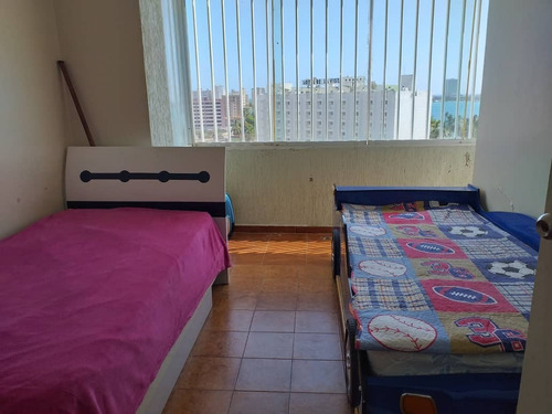 Imagen 6 de 8 de Penthouse Res. Av. Santiago Mariño, Porlamar.