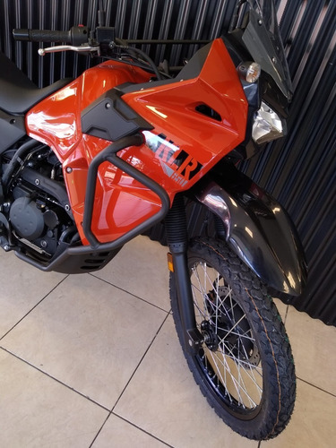 Imagen 4 de 17 de Kawasaki Klr 650 2023 Bbva 12/18 Tomamos Permuta