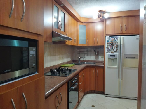 Imagen 14 de 15 de Apartamento En Venta Urb, Palma Real, Valle Arriba Mañongo