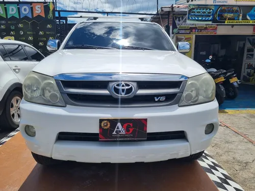 Toyota Fortuner SR5 4.0 AT 4x4