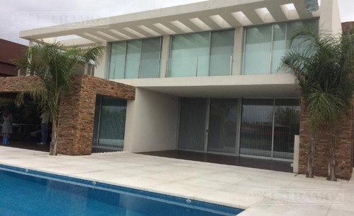 Casa A La Laguna Con 5 Dormitorios En Alquiler En Santa Barbara