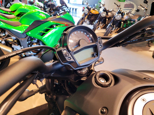 #009 - Kawasaki Vulcan S Abs - 2025 - Royal Enfield