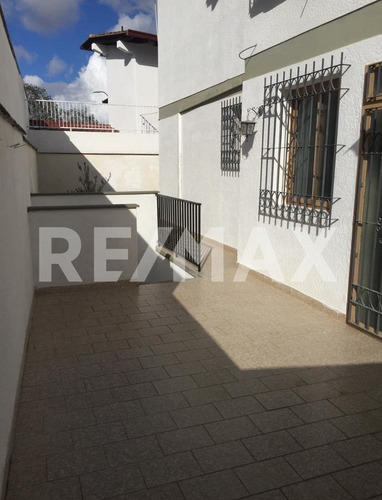 Imagen 13 de 28 de Venta De Casa Quinta Los Alpes En Los Naranjos El Hatillo Ii Etapa