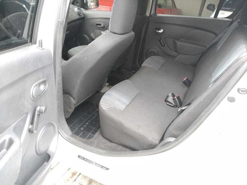 Imagem 7 de 12 de Renault Sandero Authentic 1.0 16v Flex 4p