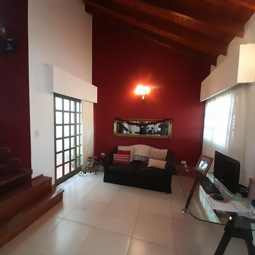 Se Vende Casa En Pergamino Con Pileta