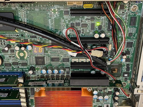 Imagem 5 de 6 de Servidor Rack 1u Intel 2 Xeon Quad Compatível R410 32gb