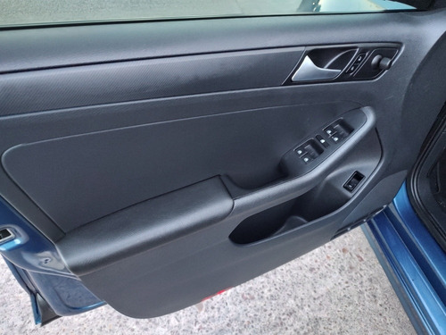 Imagen 12 de 14 de Volkswagen Jetta 2018 2.0 Tiptronic At