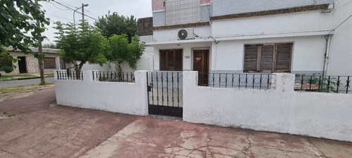 En Venta Casa En Planta Baja Caseros 3 Ambientes F: 9375