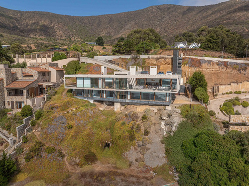 Esplendida Casa En Loteo Zapallar Norte