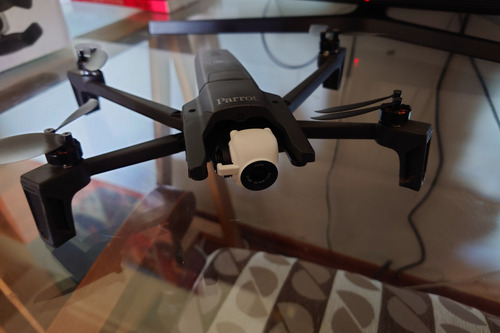 Drone Parrot Anafi Con Cámara 4k Gris Oscuro 3 Baterías (Usado)