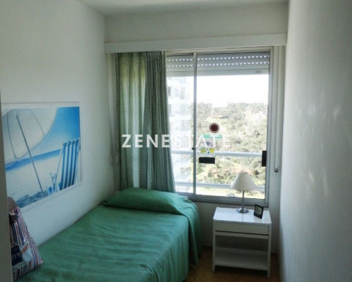 Comodidades: Living, Comedor, Dormitorios:2, Baños: Piso Alt