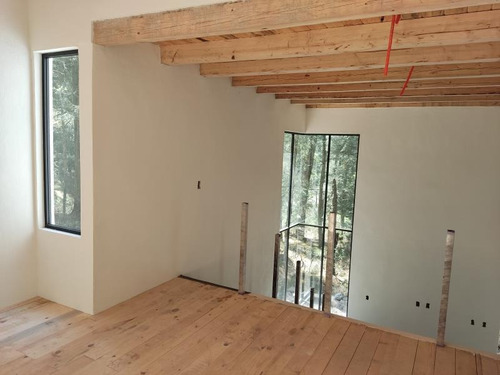 Imagen 5 de 9 de Casa En Venta En Av. Principal