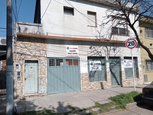 Amplia Casa 2 Plantas Con Local Al Frente 4 Cuadras De Estacion