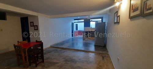 Imagen 6 de 30 de Casa En Venta En Cabudare El Trigal, Flex. Mls #22-24439, Profesional Inmobiliario Rocelys Lugo, 0414-1275734