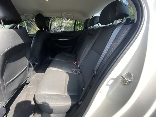 Mazda 3 2.0 Touring Hibrido At 4x2 2024