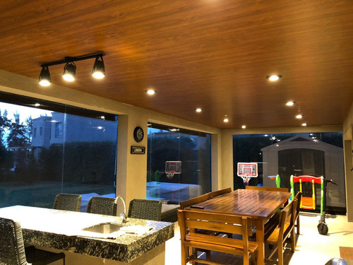 Cielorraso Para Galerías Machimbre Pvc Simil Madera