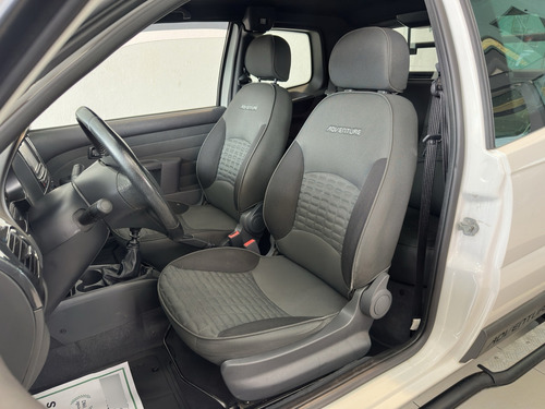 Fiat Strada 1.8 MPI ADVENTURE CD 16V FLEX 3P MANUAL