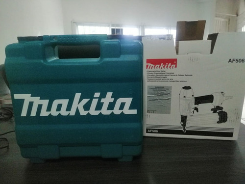 Clavadora Neumática Makita Af506 Por Savi