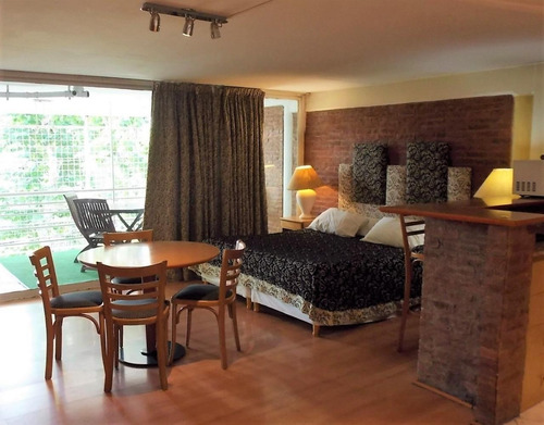 Imagen 2 de 14 de Loft Con Bañera Hidromasaje, Y Balcon Con Parrila
