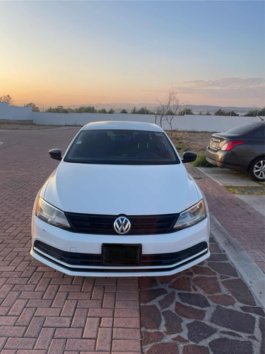 Volkswagen Jetta 2.0 L4 Mt