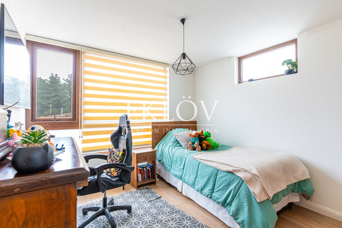 Casa Mediterránea En Lomas De Montemar, Moderna Y Con Vista
