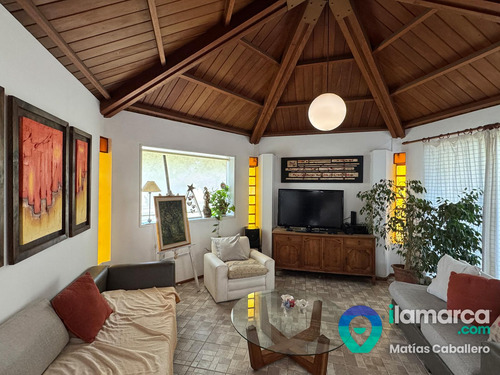 Villa Belgrano A Metros Del Sanatorio Allende 880 M2 De Terreno