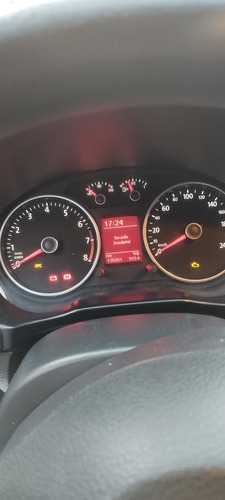 Imagem 4 de 15 de Volkswagen Voyage 1.6 Cite