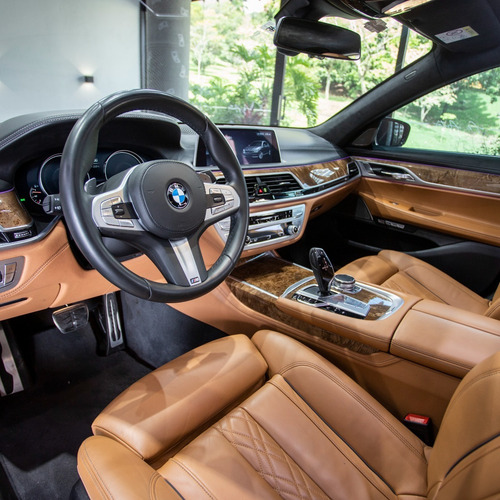 Imagen 12 de 13 de Bmw 750i 4.0