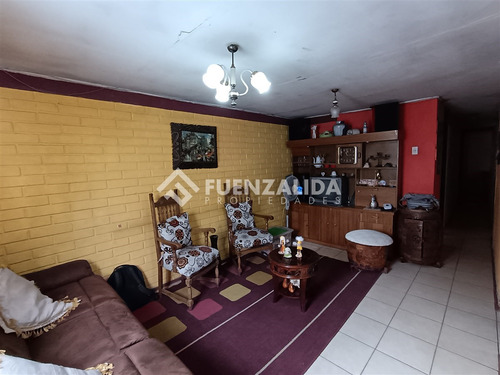 Casa En Venta De 3 Dorm. En Maipú
