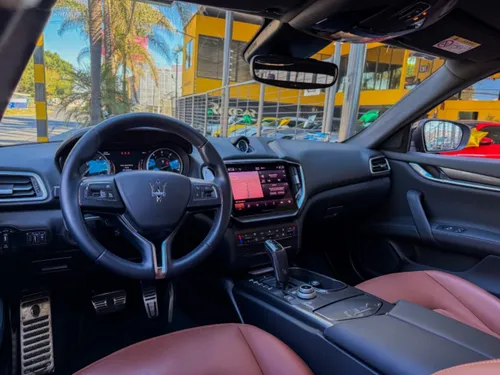 Maserati Ghibli 3.0 L At